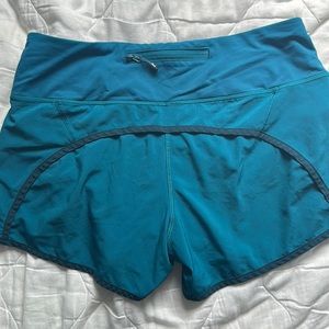 Size 6 lululemon running shorts